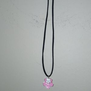 Cute flower choker
